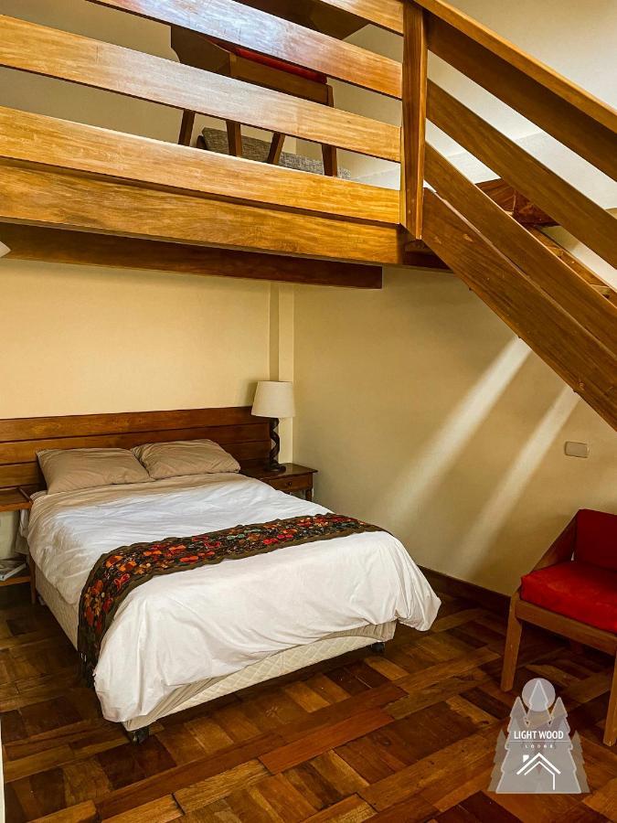 Light Wood Hotel Calca Exterior foto